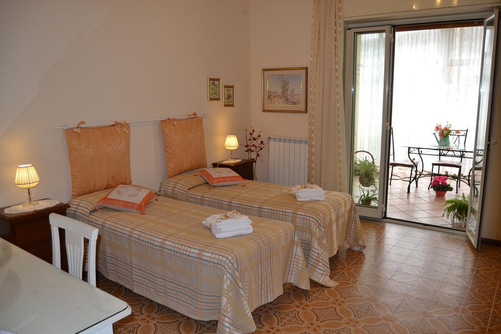 Bed & Breakfast Marena Sant'Agata Li Battiati Exterior photo