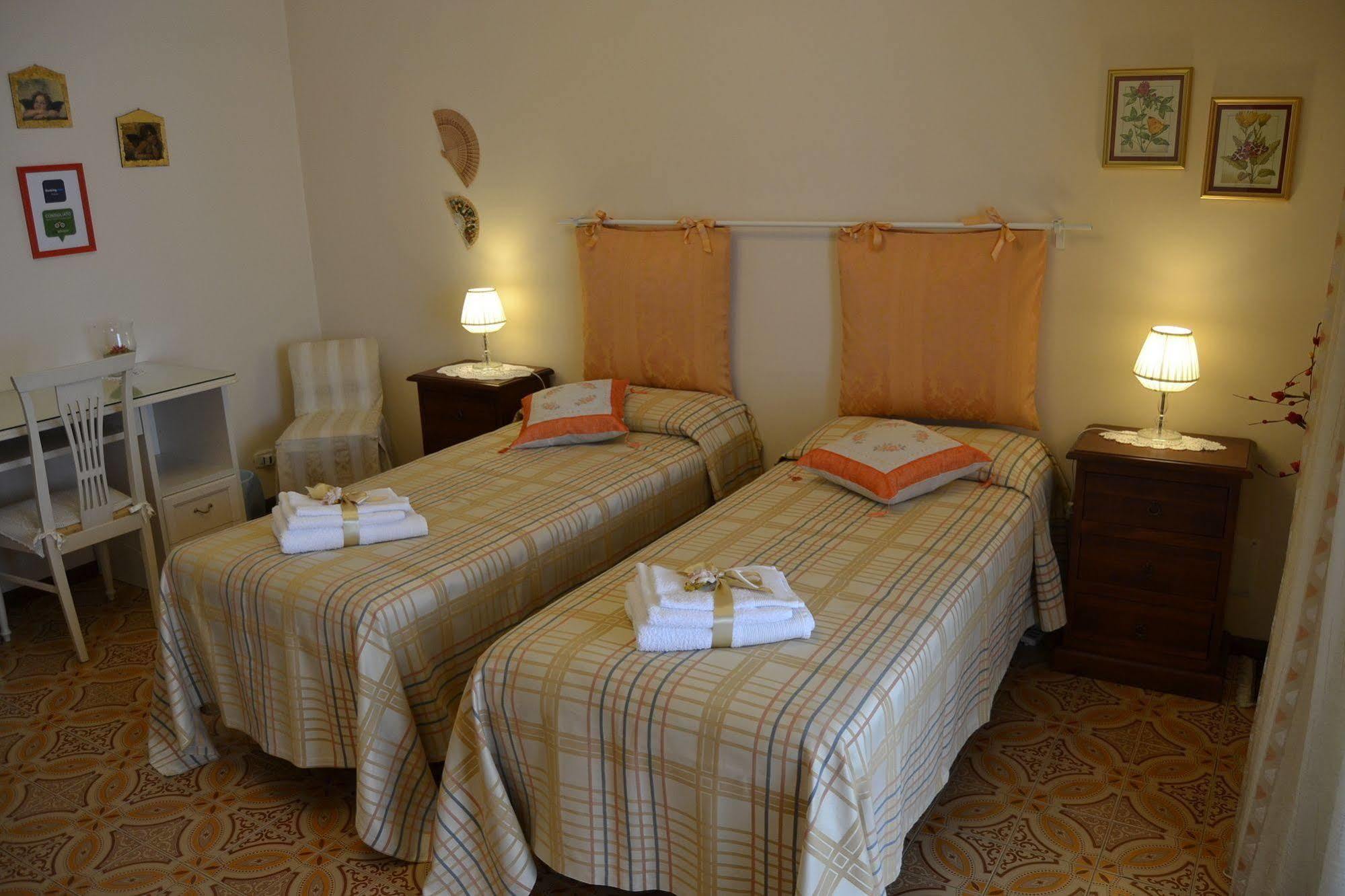Bed & Breakfast Marena Sant'Agata Li Battiati Exterior photo
