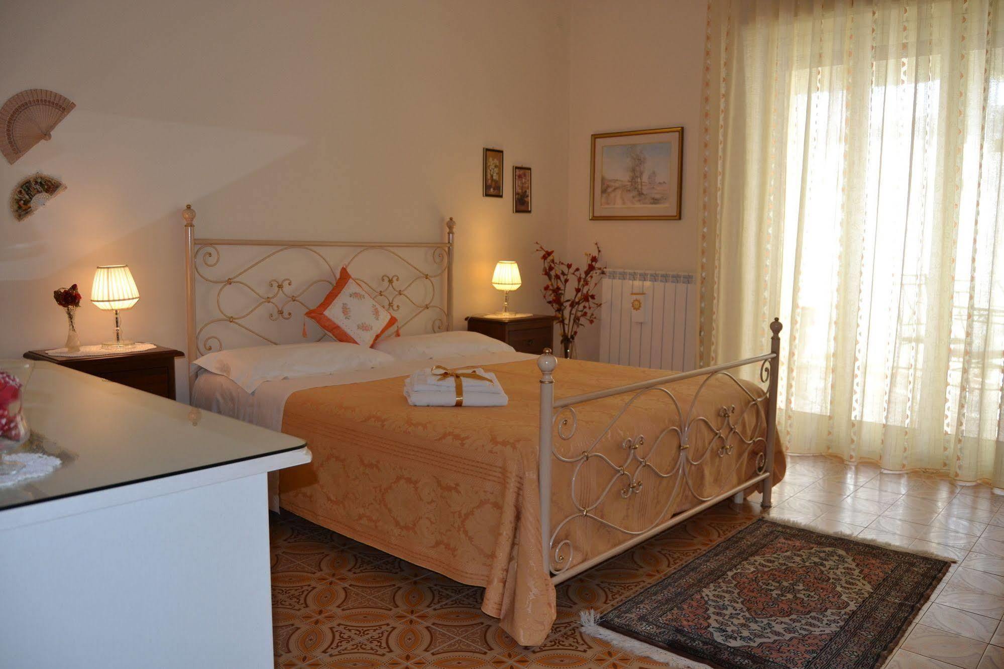 Bed & Breakfast Marena Sant'Agata Li Battiati Exterior photo